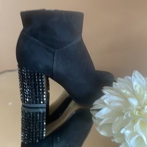 MICHAEL MICHAEL KORS SUEDE ANKLE BOOTS🌺🌺🌺
